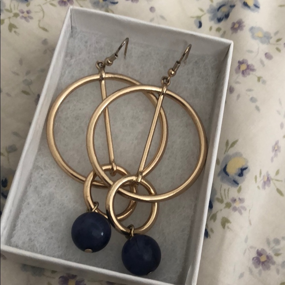 Earings
